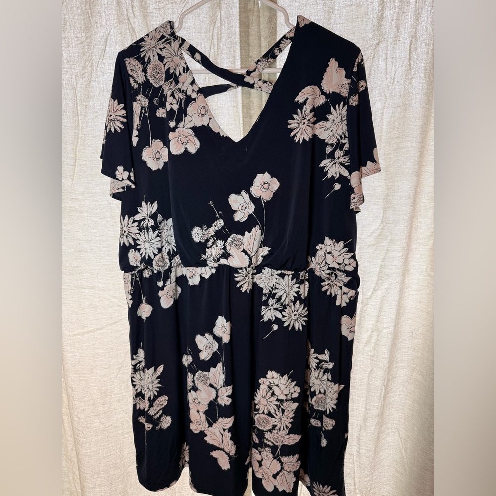 🖤 Maurice’s Floral Cross-Back Dress (Size 2X)